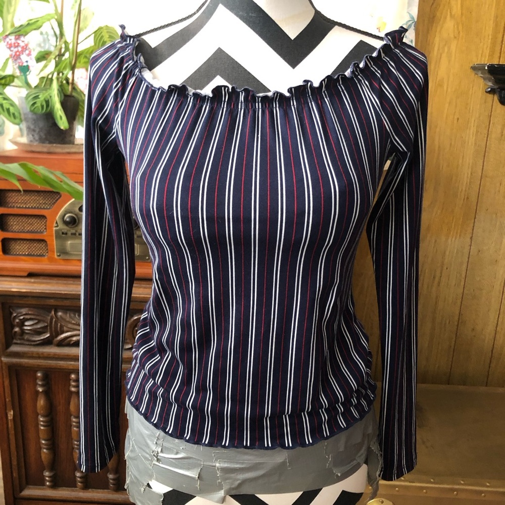 Ruffle Top - Picture 1 of 4